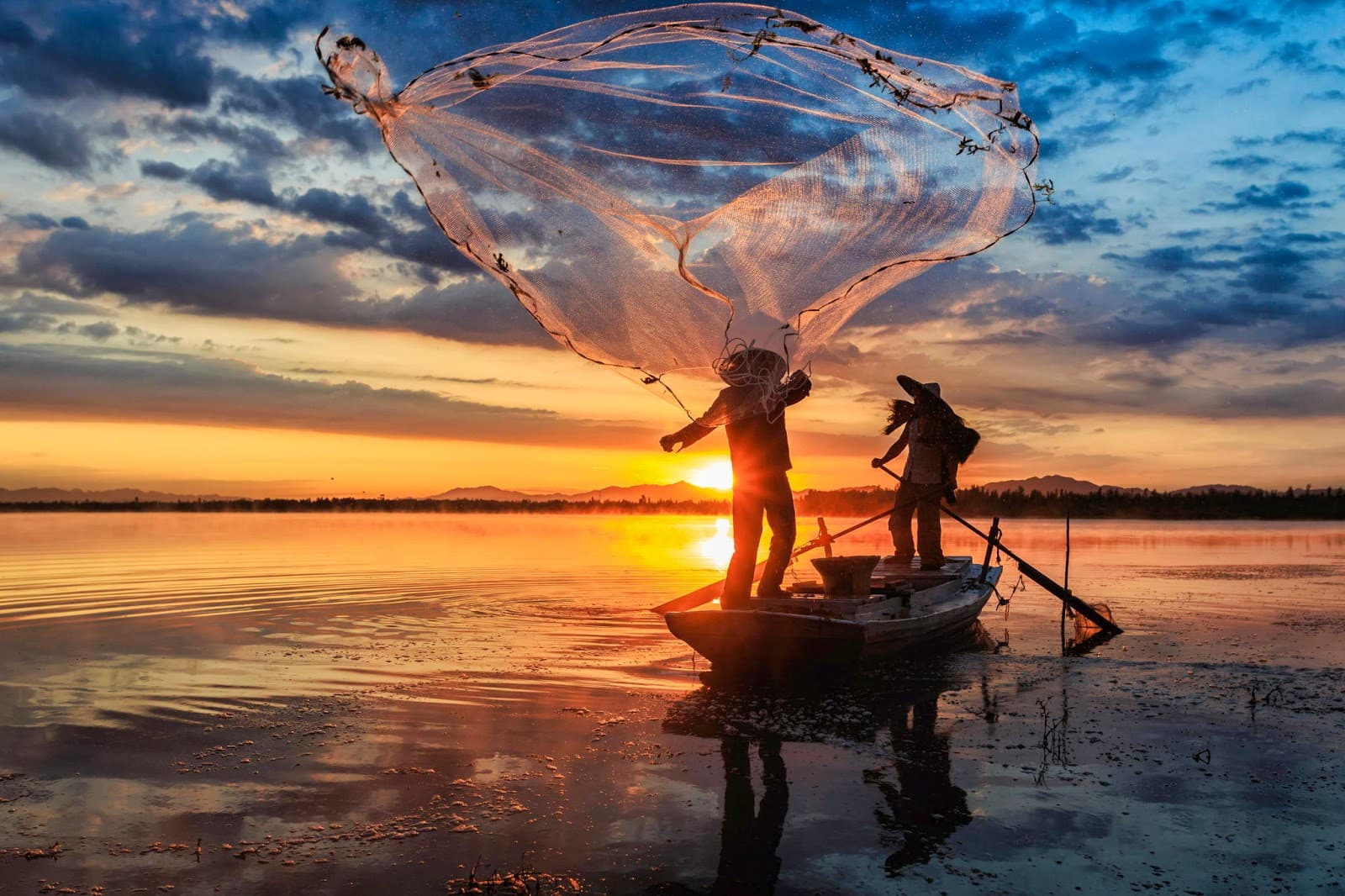 La vida a bordo: historias y rutinas de los pescadores del muelle de Veracruz